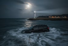 만취운전하다 바다로 추락…차 버리고 도주한 40대