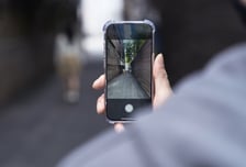 "젊은 한국인 변태 짓" 60대 여성 치마 속 '찰칵'...일본서 또 망신