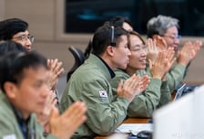 "완벽한 성공" 아리랑 7호, 국내 교신도 완료…한반도 상공 지킨다