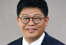 UNIST 안현실 연구부총장, '대한민국 벤처 30주년' 공로상 수상