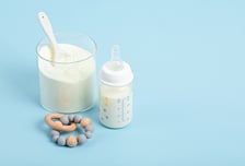 보리차와 뻥튀기로 버틴 9개월 아들 심정지...엄마는 먹던 분유 팔았다[뉴스속오늘]