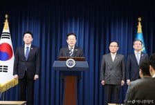 [속보]이재명 대통령 "헌정질서 파괴, 전쟁까지 획책한 무도함은 반드시 심판받아야"
