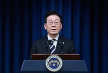 [속보]이재명 대통령 "12.3 비상계엄일 법정공휴일로 정해야"