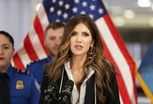 트럼프 행정부 '미국 입국금지 대상국' 확대 검토…"최대 32개국"