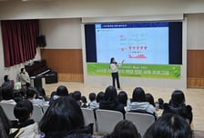 "내 몸 더 알고싶었는데" 여고생들 열광한 '올리브영' 클래스[히든카드M]