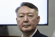 윤석열 "12·3 비상계엄은 절박한 메시지…지금은 독재정권에 맞설 때"