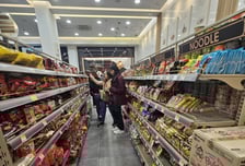 파리 직장인 줄 세운 라면의 정체...장바구니마다 '불닭'