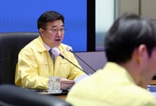 윤호중 행안장관, 태안 어선 전복 사고에 "선원 구조에 총력"