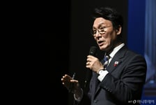 [속보]김민석 총리, 태안 어선 전복사고에 "자원 총동원해 인명 구조"