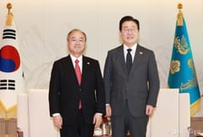 [속보]이재명 대통령 만난 손정의 "AI와 조화롭게 사는 것 고민해야"