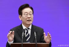 이재명 대통령 지지율 62%...'취임 6개월' 역대 3위