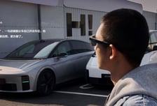 "자동차도 결국 로봇"…'AI 안경' 출시한 중국 전기차 회사