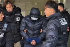 '계엄령 놀이'라며 환경미화원 때리고 짓밟은 7급 공무원, 결국