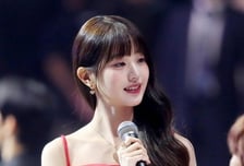 아이브 장원영, '10주년 AAA 2025' MC 출격...5년 연속 '믿보' MC 기대 포인트