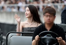 아이유, 가오슝 햇살 미소 [★포토]