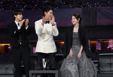 애순이 대상 수상에 박보검 물개박수 [★포토]