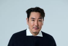 "잘못된 해결책, 맞서 일어나야"...조진웅 은퇴에 서울대 교수의 지적