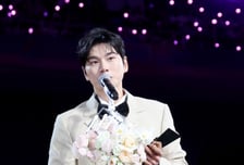 이이경, 대놓고 유재석 패싱?..."그럴 이유 없어" 저격 의혹 부인