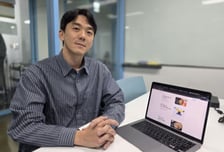 사진 올리면 메뉴판이 '뚝딱'…KT가 선택한 AI 디자이너 '젝터스튜디오'