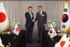 한·일 금융수장 부산 회동…"양국 자본시장 육성 협력"