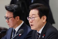 이재명 대통령 "정부, 왜 최저임금만 주나···비정규직에 더 줘야"