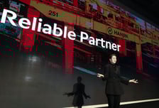 "브랜드·인플루언서·물류, 하나로 연결"…조현민 사장이 제시한 '넥스트 커머스'는