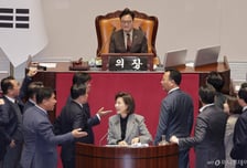 국힘 "8대 악법 철회 안하면 계속 필리버스터"…연말까지 극한대치 예고