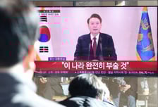 "비상계엄 탓에 매출 급감"…소상공인들, 윤 전 대통령 상대 소송