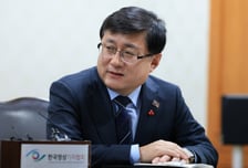 기후장관 "신규 원전, 대국민 토론회로 결정"…중장기 전력계획 논의