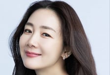 최지우, 새해 극장가에서 뜨거운 모정으로 관객 울린다