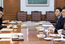 정부·한은 손잡고 환율·물가 잡는다