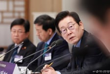 이재명 대통령, 삼성·SK 만나 "금산분리 대책, 거의 다 돼…남쪽 지방에 관심을"