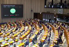 與, 가맹사업법 통과되자 국민의힘에 "이럴 거면 왜 필리버스터"