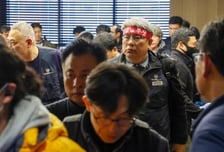 한 때 파업 돌입 발표…서울지하철 노사, 줄다리기 끝 3% 임금인상 합의