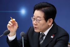 이재명 대통령 지지율 6%P '하락'…"통일교 일부 영향 추정"