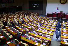 與 주도 '형소법' 처리 후 野 주도 '은행법' 필버 시작...14일 일단락