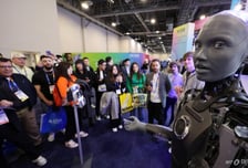 CES 2026, 현실 세계로 넘어온 AI…삼성·LG 혁신 전략 총집결