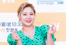 "박나래, 매니저들 '4대 보험' 모르쇠…엄마·전남친은 가입" 폭로