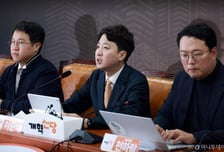 '환단고기' 거론한 이 대통령에 이준석 "국정에 '역사 환상' 끌어들이나"