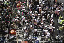 中 강력 통제 속 홍콩 '최대 야당' 결국 해산