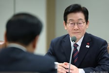 [속보]이재명 대통령, 라오스 주석 만나 "내륙국가의 지리적 한계, 새로운 기회로 바꾸는 목표 성공 확신"