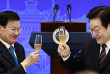 [속보]이재명 대통령, 라오스 주석 만나 "국민 간 긴밀한 교류·협력 통해 양국관계 더욱 발전 확신"