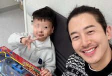 최필립, '소아암 완치' 아들과 병원 간 근황 공개..."여전히 불안해"