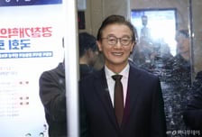 [속보]전재수, 통일교 의혹 "시점 7년 전...해명자료 정리해 밝힐 것"