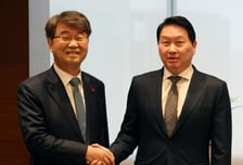 최태원 "노사관계는 한솥밥"-김지형 "파트너십 정신 강조"