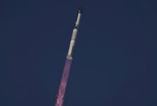 AI 거품론에 떠오르는 우주항공 테마…스피어 4거래일 연속 '쑥'