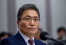 [속보]이학재 인천공항 사장 "임기 정해져 있어"...자진사퇴 일축