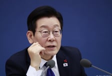 이재명 대통령 "국민연금 첫 보험료 지원 후 소급 납부" 검토 지시