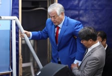 검찰, 전광훈 목사 구속영장 반려…재청구 예고한 경찰
