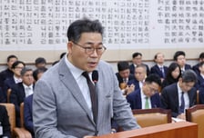 검찰 "백해룡 수사서류 유포 위법…엄중 조치 취하겠다"